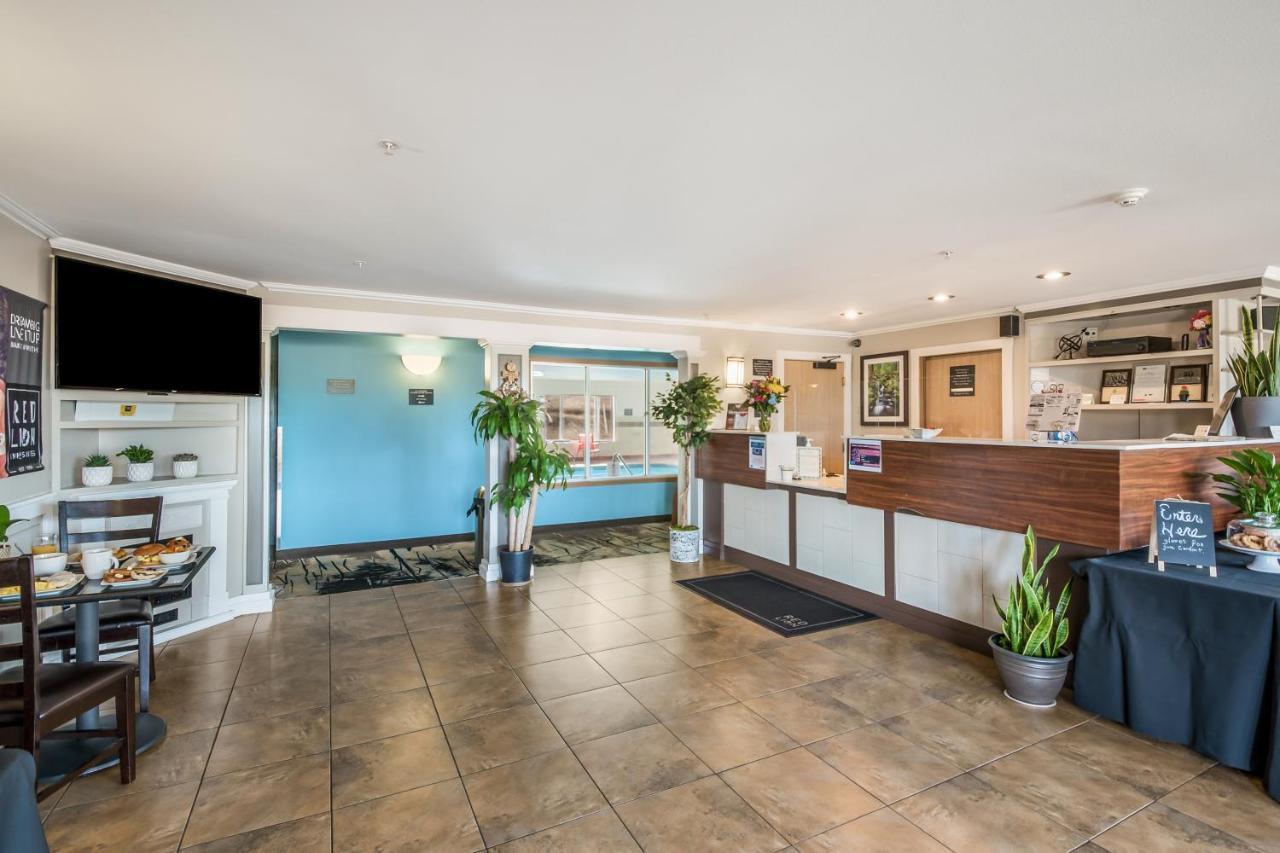 Red Lion Inn & Suites Sequim At Olympic National Park Exterior foto