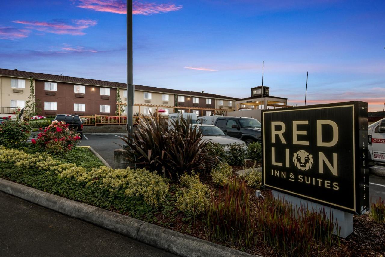 Red Lion Inn & Suites Sequim At Olympic National Park Exterior foto